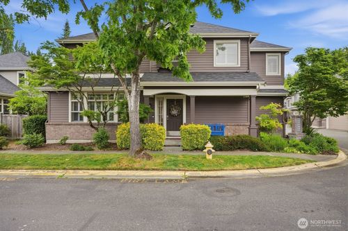 71-15650 Ne 95th Way, Redmond, WA, 98052-2592 | Card Image