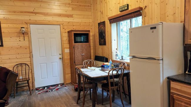 Entry door dining area | Image 9