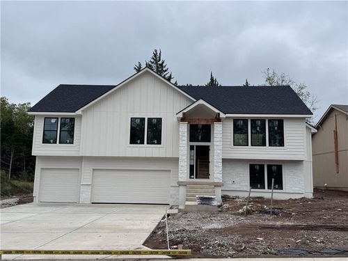 8663 Eagle Creek Drive, De Soto, KS, 66018 | Card Image