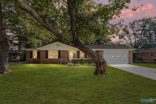 5009 Lumary Dr Nw, Huntsville, AL, 35810-1841 | Card Image