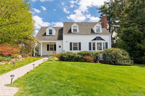 201 Clayton Rd, Scarsdale, NY, 10583-1905 | Card Image