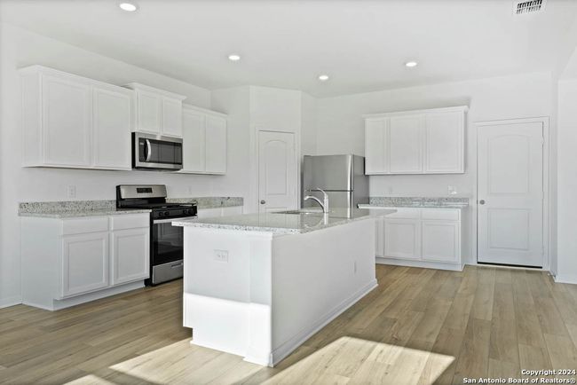 10950 Lafayette Loop, House other with 4 bedrooms, 3 bathrooms and null parking in Converse TX | Image 5