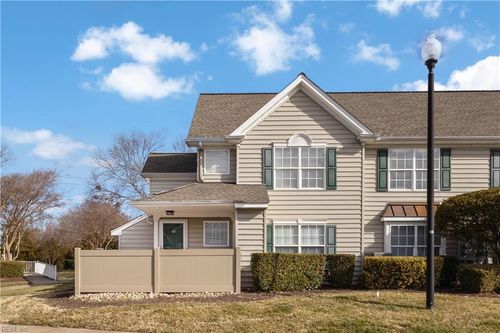 810 Lakeside Dr, Suffolk, VA, 23435-2793 | Card Image