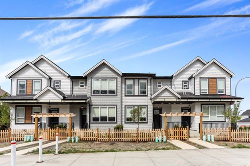 20963 83 Ave, Langley, BC, V2Y4K4 | Card Image