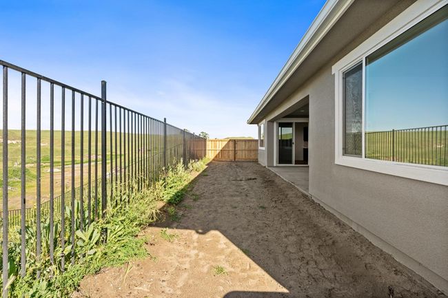 8184 Creek View, House other with 4 bedrooms, 0 bathrooms and null parking in Friant CA | Image 36