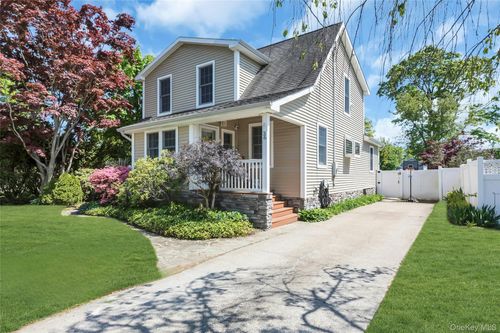 36 Richard Ave, Islip Terrace, NY, 11752-2730 | Card Image