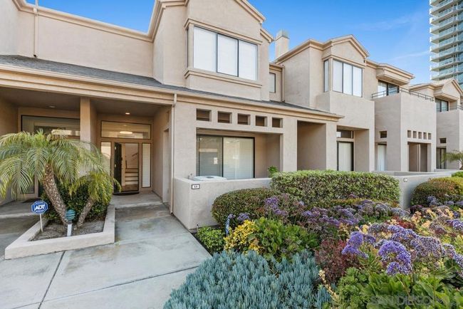 UNIT-64 - 4353 Nobel Dr, Townhouse with 3 bedrooms, 3 bathrooms and 2 parking in San Diego CA | Image 30
