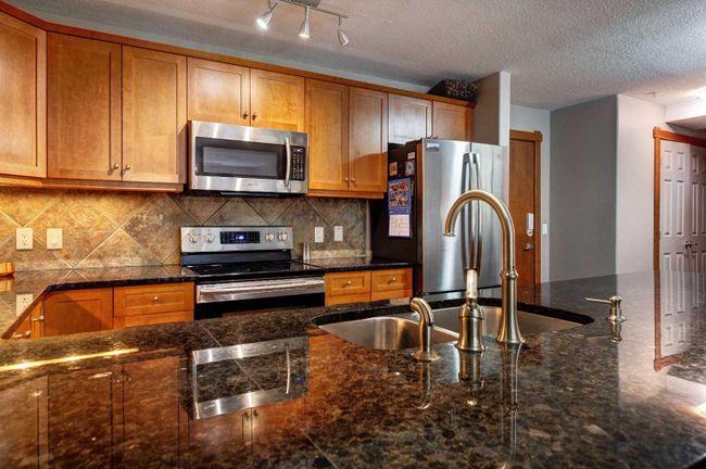 201 - 170 Crossbow Place, Home with 2 bedrooms, 2 bathrooms and 1 parking in Canmore AB | Image 7