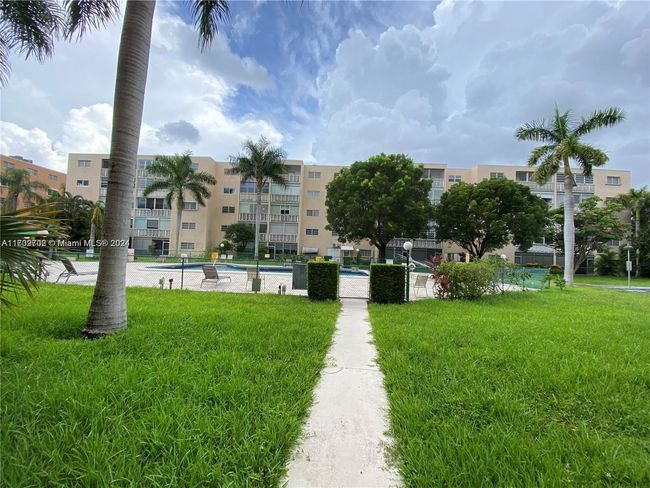 APT-301 - 232 Ne 12 Th Ave, Condo with 2 bedrooms, 2 bathrooms and null parking in Hallandale Beach FL | Image 19
