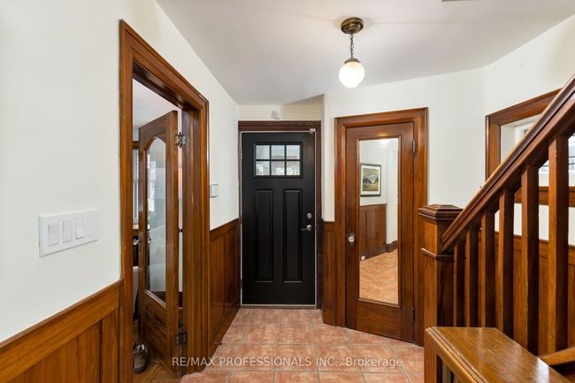 27 Larkin Ave, House other with 4 bedrooms, 2 bathrooms and null parking in Toronto ON | Image 4