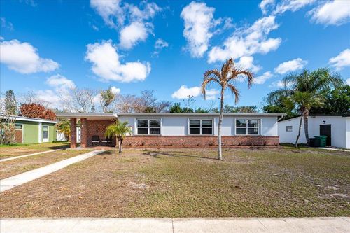 131 Se Lucero Dr, Port St. Lucie, FL, 34983-2066 | Card Image
