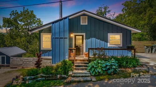 54 Vine St, Asheville, NC, 28804-3046 | Card Image
