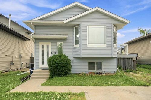 13005 90 St, Grande Prairie, AB, T8X0A9 | Card Image