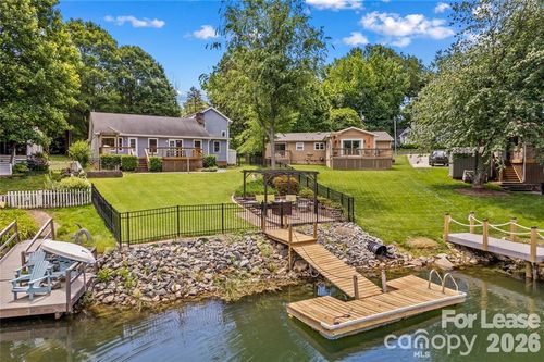 21112 Rio Oro Dr, Cornelius, NC, 28031-6716 | Card Image