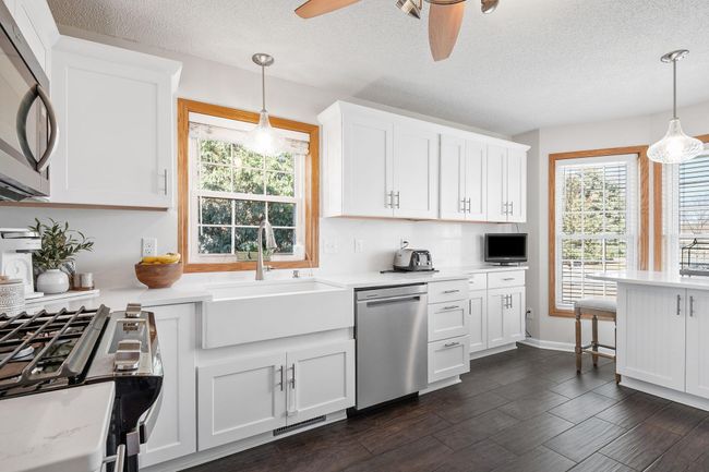 30-web-or-mls-9405 Esk Ln-30.jpg | Image 6