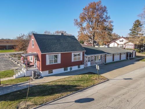 905 W Broadway St, Bradley, IL, 60915-2003 | Card Image