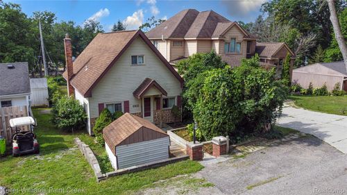 6903 Dandison Blvd, West Bloomfield, MI, 48324-2822 | Card Image