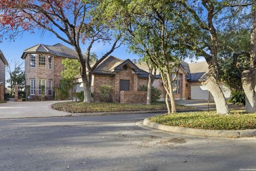 35 Haverhill Way, San Antonio, TX, 78209-8313 | Card Image