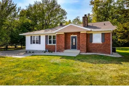 1046 State 32 Highway, Sullivan, IL, 61951 | Card Image