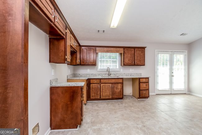 315 Hunters Trce, House other with 3 bedrooms, 2 bathrooms and null parking in Covington GA | Image 6