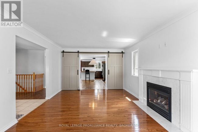 343 Sunrise Cres, House other with 4 bedrooms, 3 bathrooms and 4 parking in Kingston ON | Image 6
