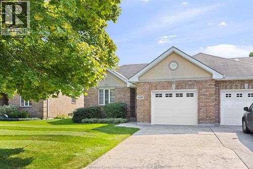 11429 Arvilla St, Windsor, ON, N8P1L5 | Card Image