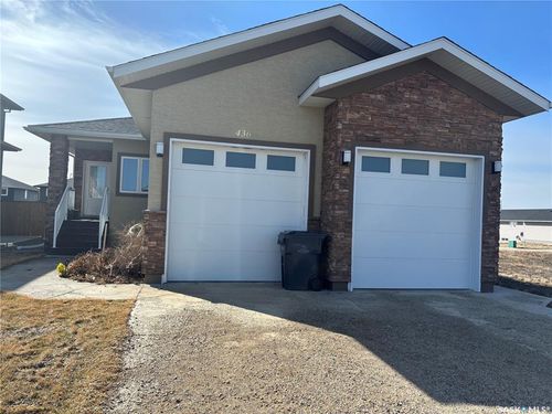 436 Ridgedale St, Swift Current, SK, S9H5R9 | Card Image