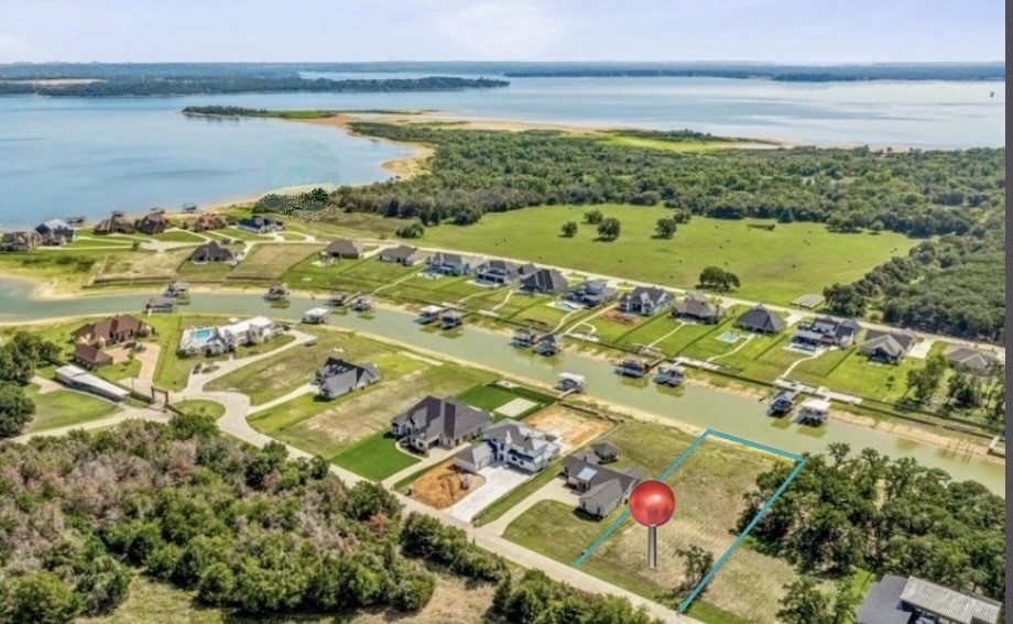 Land in Pelican Bay 5