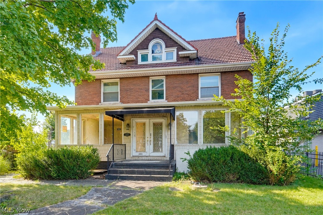 Commercial Sale in Canton