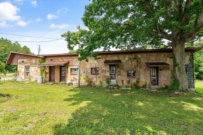 9476 Morgan Co Hwy, Home with 0 bedrooms, 0 bathrooms and null parking in Sunbright TN | Image 15