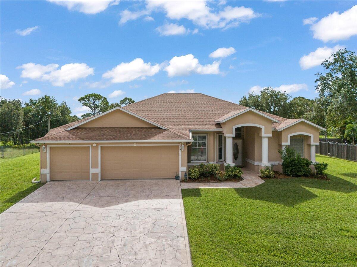 Nelda Ave, Palm Bay, FL 32907