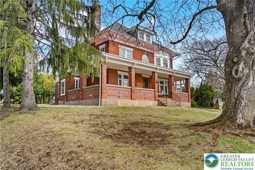 4349 Main St, Whitehall, PA, 18052-1624 | Card Image