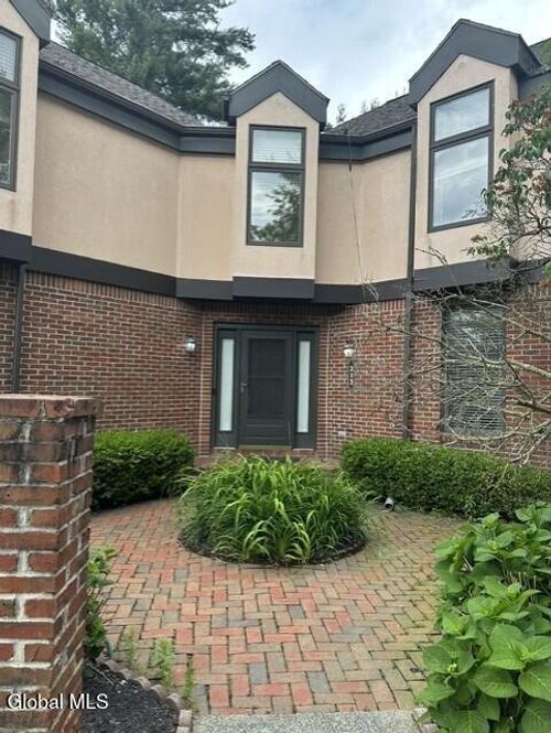 213 Milner Ave, Albany, NY, 12208-1336 | Card Image