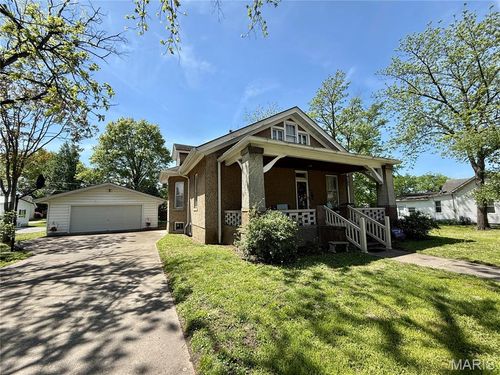 518 W Lebanon St, Nashville, IL, 62263-1351 | Card Image