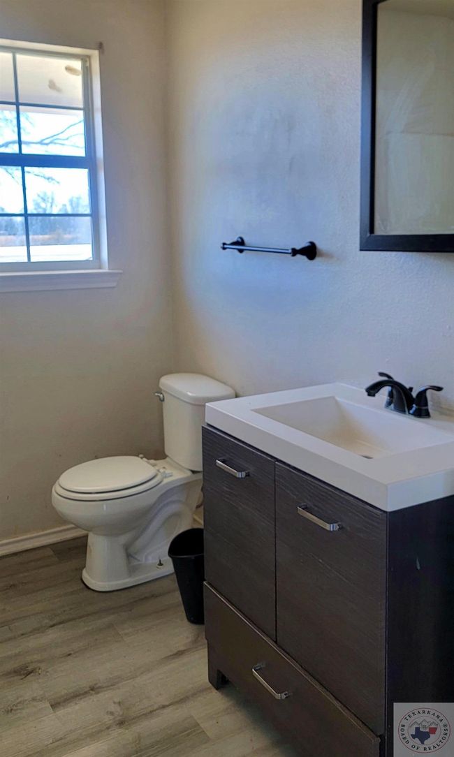 127 - 127 Us Highway 82 E, House other with 2 bedrooms, 1 bathrooms and null parking in Annona TX | Image 5