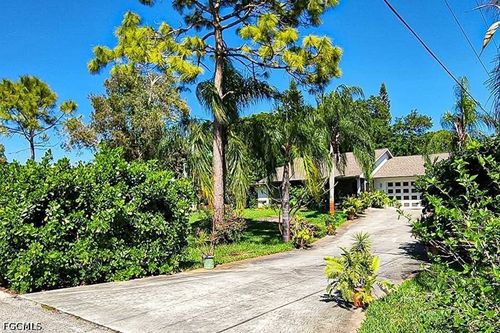 18401 Huckleberry Rd, FORT MYERS, FL, 33967-3267 | Card Image