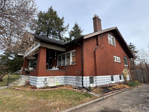 15464 Oakfield St, Detroit, MI, 48227-1534 | Card Image