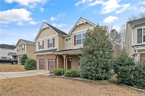 323 River Oak St, Spring Lake, NC, 28390-9629 | Card Image