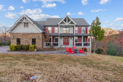 2968 Smoky Bluff Trl, Sevierville, TN, 37862-7975 | Card Image