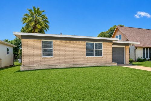 1803 Bayou Homes Dr, Galveston, TX, 77551-1336 | Card Image