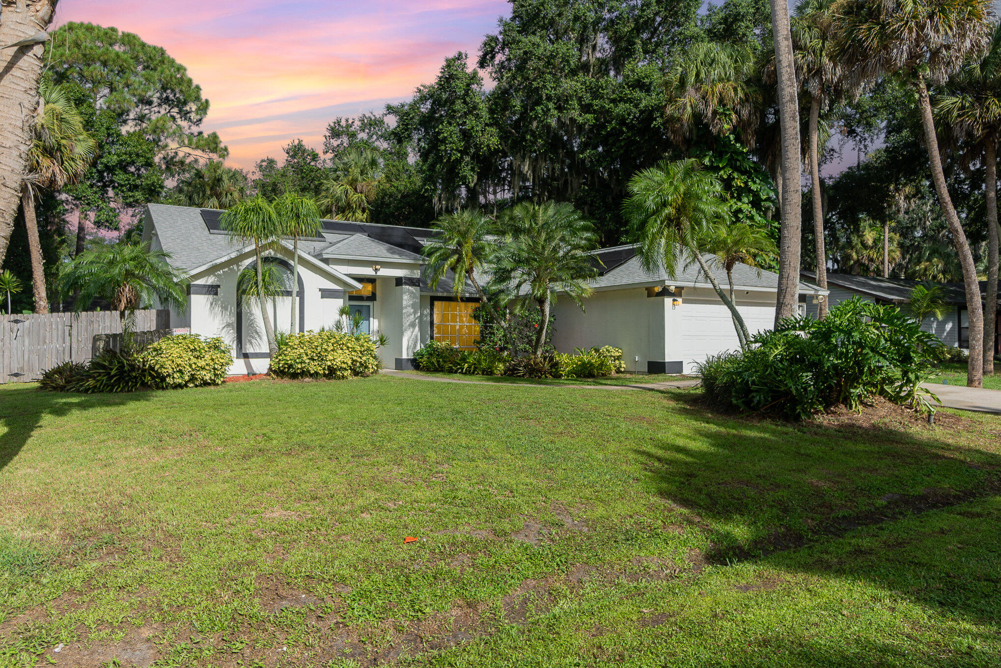 Roger Ave, Palm Bay, FL 32907