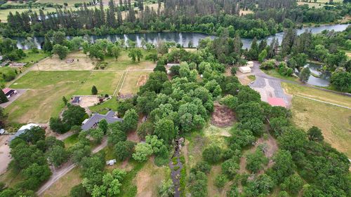 c-12240 Modoc Rd, White City, OR, 97503-8542 | Card Image