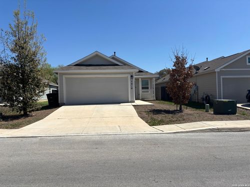 7010 Dominic Vly, San Antonio, TX, 78242-1018 | Card Image