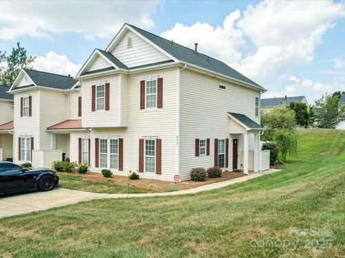 8337 Washoe Pine Ln, Charlotte, NC, 28215-7112 | Card Image