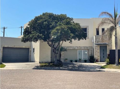 2404 S 43rd St, McAllen, TX, 78503-8241 | Card Image