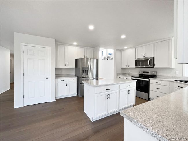 545 Short Dr, House other with 5 bedrooms, 4 bathrooms and 3 parking in Dacono CO | Image 20