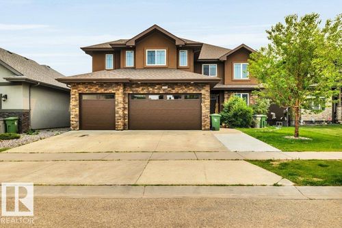 3705 64 St, House with 7 bedrooms, 6 bathrooms and 7 parking in Beaumont AB | Card Image