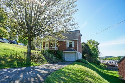 434 Mary St, Jeannette, PA, 15644-2543 | Card Image