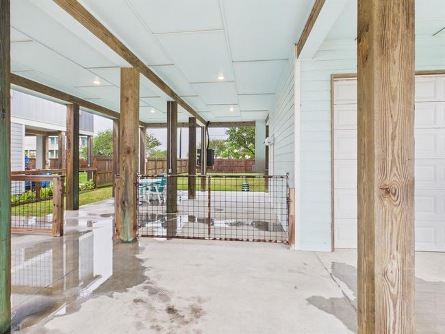 2403 S Bronte St, House other with 3 bedrooms, 2 bathrooms and 3 parking in Rockport TX | Image 46