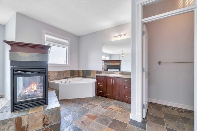341 Rainbow Falls Way, House other with 4 bedrooms, 4 bathrooms and 6 parking in Chestermere AB | Image 32